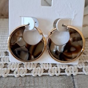NWT Chic Gold and Brown Hoop Earrings